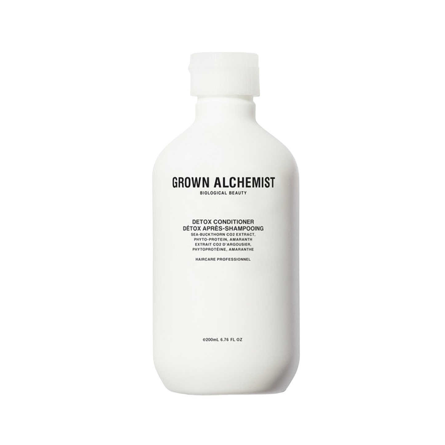 Grown Alchemist Detox - Conditioner 0.1: A targeted formulation that conditions and detoxifies the hair and scalp of free radicals metabolized by the body as a result of factors like diet, and environmental factors like heavy metals found in air pollution and UVB/UVA rays from the sun. Perfect for daily use, it maintains and enhances a healthier shine, noticeably strengthening, detangling, softening, protecting and detoxing the hair.