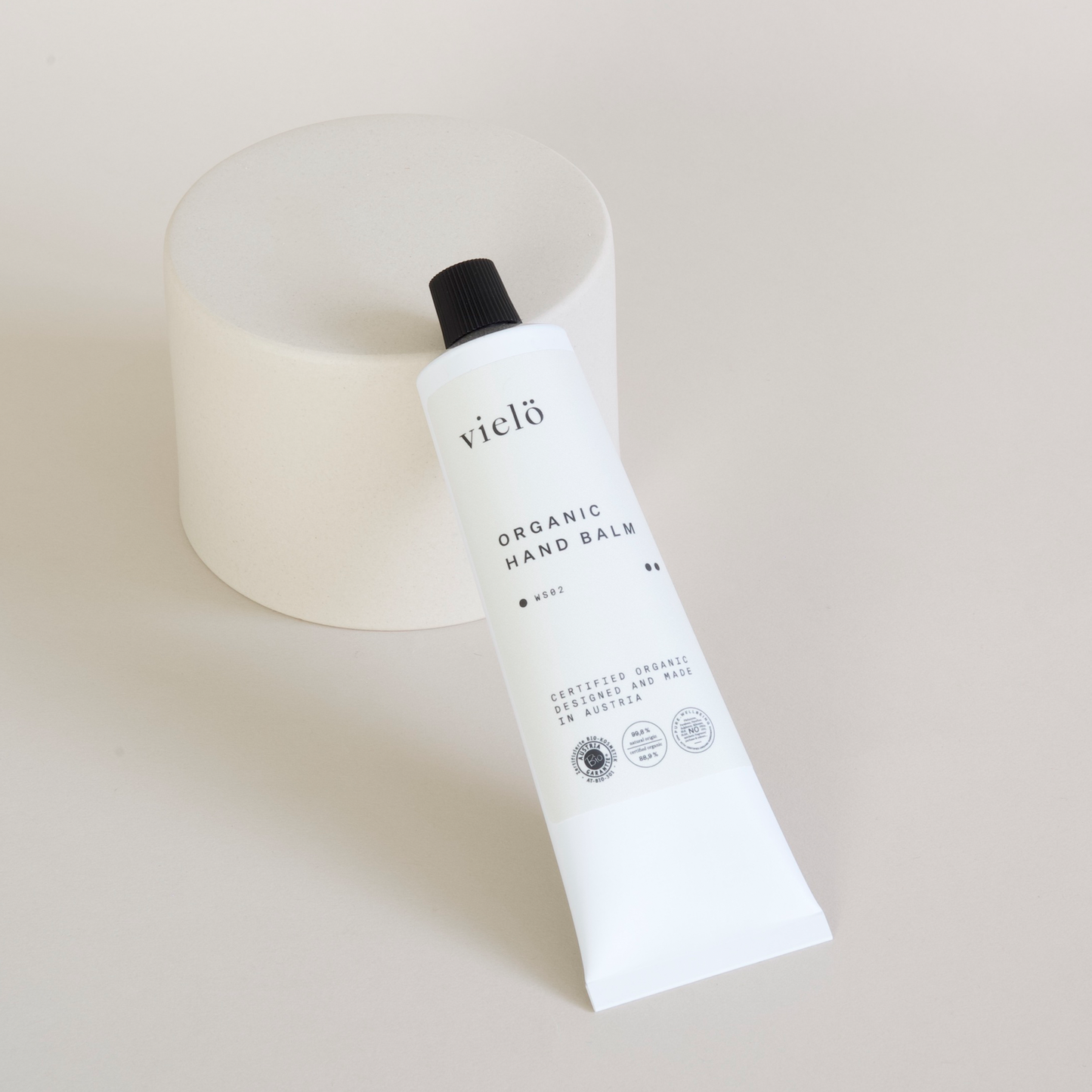 Vielo Organic Hand Balm: Nourishing organic hand balm, specially designed to moisturize and soften dry and sensitive hands. Suitable for all skin types.